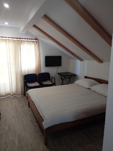 Guesthouse Marton Jezerce Exterior foto