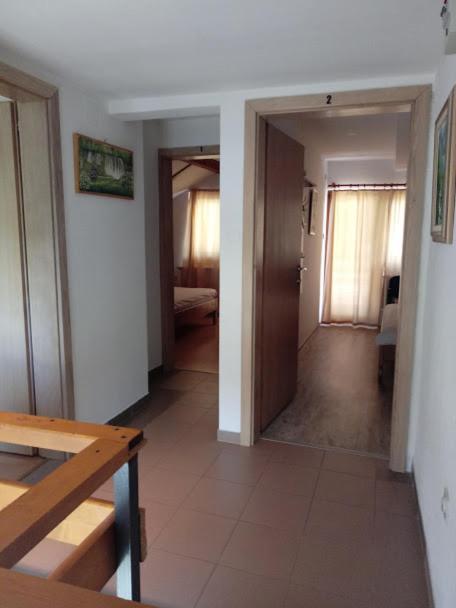 Guesthouse Marton Jezerce Exterior foto